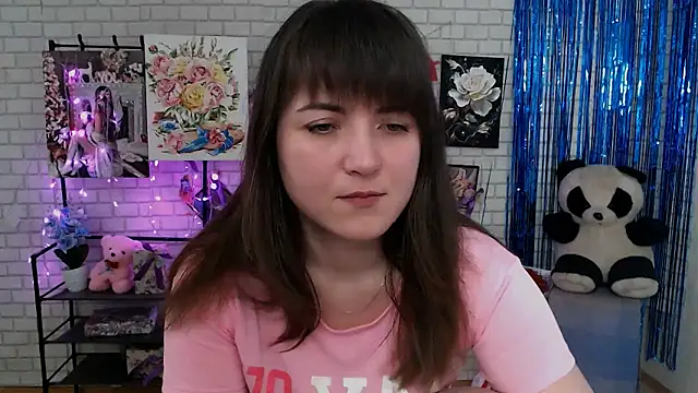 Snapshot of Darina_M_ chatting on 03/02/25, 05:33 Darina M online show from 03/02/25, 05:33