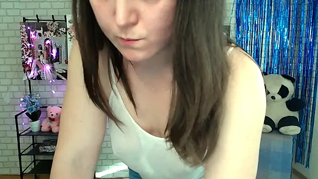 Snapshot of Darina_M_ chatting on 03/05/25, 02:23 Darina M online show from 03/05/25, 02:23