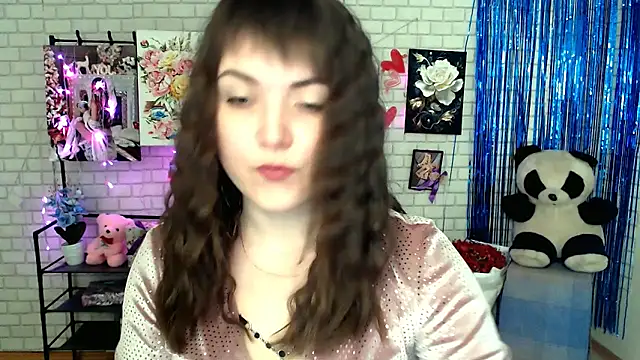 Snapshot of Darina_M_ chatting on 03/08/25, 05:49 Darina M online show from 03/08/25, 05:49