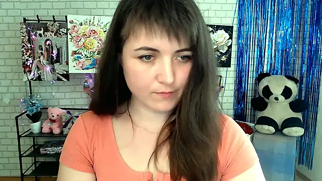 Snapshot of Darina_M_ chatting on 03/12/25, 05:13 Darina M online show from 03/12/25, 05:13