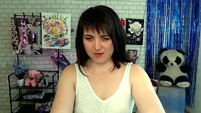 Snapshot of Darina_M_ chatting on 03/18/25, 11:41 Darina M online show from 03/18/25, 11:41