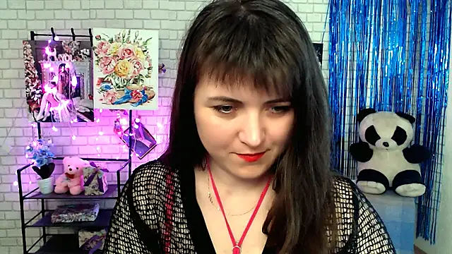 Snapshot of Darina_M_ chatting on 03/22/25, 08:18 Darina M online show from 03/22/25, 08:18