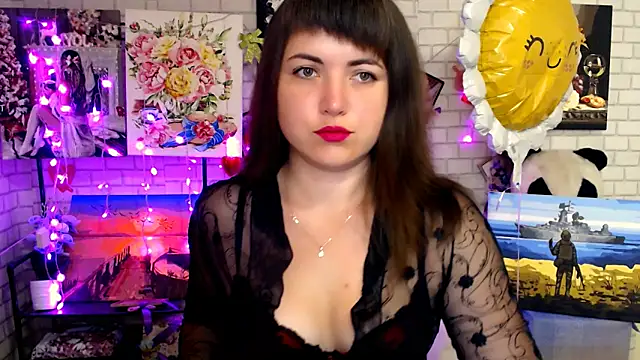 Snapshot of Darina_M_ chatting on 09/13/25, 04:23 Darina M online show from 09/13/25, 04:23