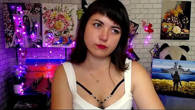 Snapshot of Darina_M_ chatting on 09/26/25, 04:49 Darina M online show from 09/26/25, 04:49