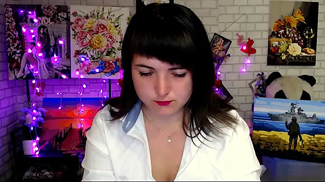 Snapshot of Darina_M_ chatting on 09/27/25, 04:39 Darina M online show from 09/27/25, 04:39