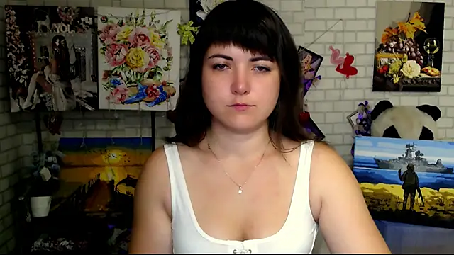 Snapshot of Darina_M_ chatting on 10/12/25, 03:38 Darina M online show from 10/12/25, 03:38