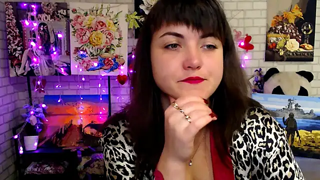 Snapshot of Darina_M_ chatting on 10/22/25, 05:41 Darina M online show from 10/22/25, 05:41