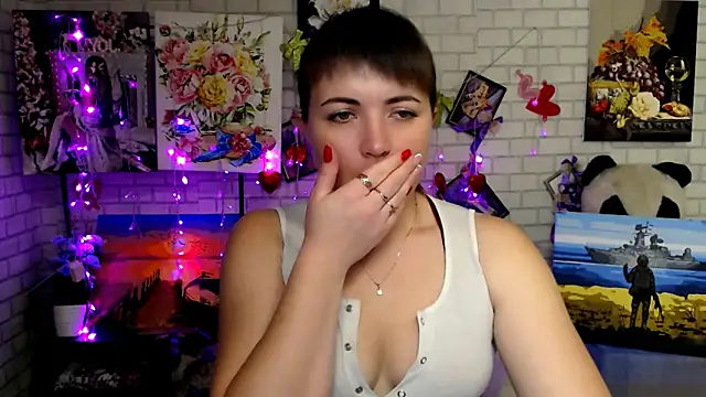 Snapshot of Darina_M_ chatting on 11/07/25, 05:29 Darina M online show from 11/07/25, 05:29