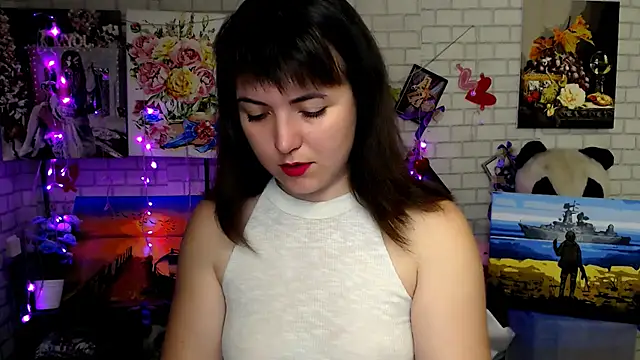 Snapshot of Darina_M_ chatting on 11/12/25, 03:51 Darina M online show from 11/12/25, 03:51