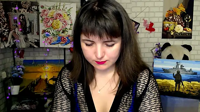 Snapshot of Darina_M_ chatting on 11/16/25, 07:25 Darina M online show from 11/16/25, 07:25