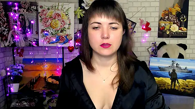 Snapshot of Darina_M_ chatting on 11/18/25, 03:01 Darina M online show from 11/18/25, 03:01