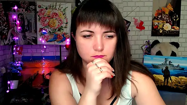 Snapshot of Darina_M_ chatting on 11/20/25, 06:57 Darina M online show from 11/20/25, 06:57