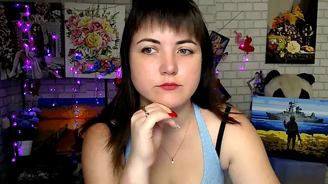 Snapshot of Darina_M_ chatting on 11/21/25, 07:40 Darina M online show from 11/21/25, 07:40