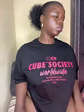 DarkBerry87 online show from 04/21/26, 10:45