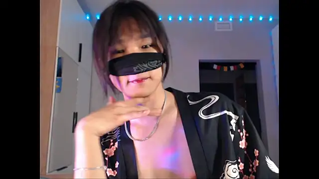 Snapshot of yukitori_2 chatting on 02/12/25, 07:44 yukitori 2 online show from 02/12/25, 07:44