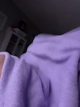 Lucrecio19 online show from 12/21/25, 09:16