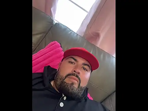 Lucrecio19 online show from 04/26/26, 01:25