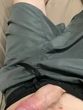 Snapshot of Pau_rosad0 chatting on 01/18/25, 02:14 Pau rosad0 online show from 01/18/25, 02:14