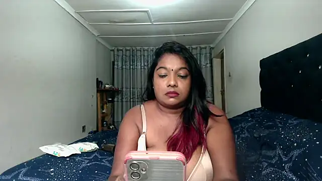 Snapshot of Indianmayaxoxo chatting on 02/01/25, 01:20 Indianmayaxoxo online show from 02/01/25, 01:20