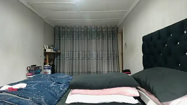 Indianmayaxoxo online show from 02/11/26, 04:39