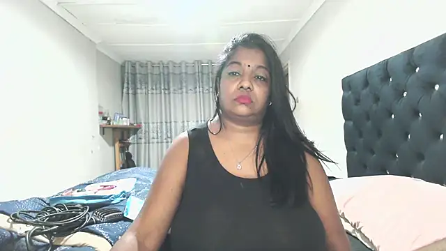 Snapshot of Indianmayaxoxo chatting on 05/08/26, 09:42 Indianmayaxoxo online show from 05/08/26, 09:42