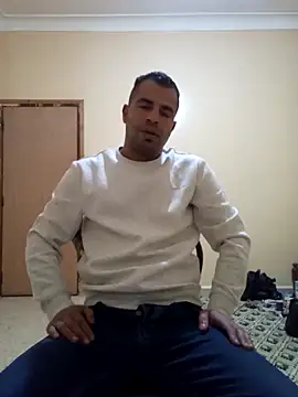 Snapshot of Bisex_activ19 chatting on 01/16/25, 08:11 Bisex activ19 online show from 01/16/25, 08:11