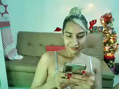 Snapshot of mandy_berrys chatting on 12/16/24, 02:36 mandy berrys online show from 12/16/24, 02:36