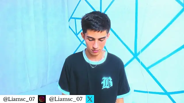 Snapshot of liam_scott77 chatting on 11/06/25, 10:10 liam scott77 online show from 11/06/25, 10:10