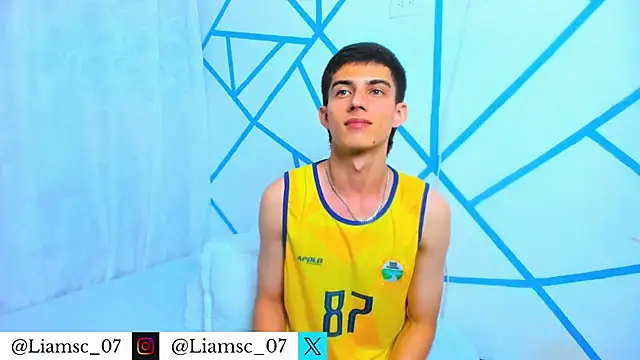 Snapshot of liam_scott77 chatting on 11/08/25, 09:13 liam scott77 online show from 11/08/25, 09:13