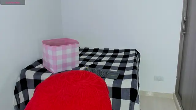 Snapshot of Natasha_su_ chatting on 01/16/25, 11:59 Natasha su online show from 01/16/25, 11:59