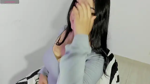 Snapshot of Natasha_su_ chatting on 03/03/25, 01:10 Natasha su online show from 03/03/25, 01:10