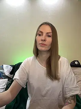 RachelBelI online show from 12/12/24, 11:14