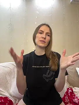 RachelBelI online show from 01/28/25, 11:17