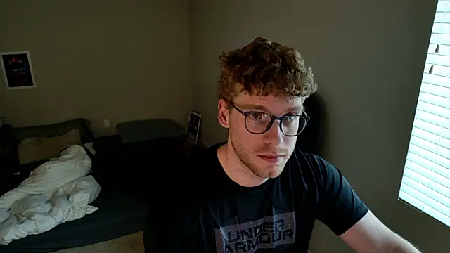 Snapshot of BlueEyedTallGuy94 chatting on 07/24/26, 01:47 BlueEyedTallGuy94 online show from 07/24/26, 01:47