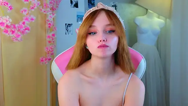 b4by LoL1 online show from 04/22/26, 01:23