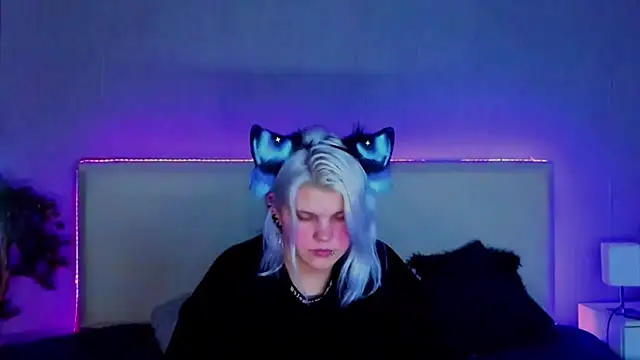 JoannLowe online show from 02/10/25, 08:31