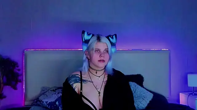 JoannLowe online show from 02/24/25, 08:14