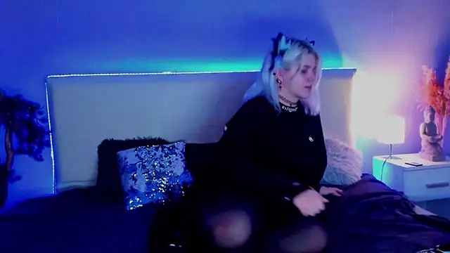 JoannLowe online show from 03/10/25, 08:23