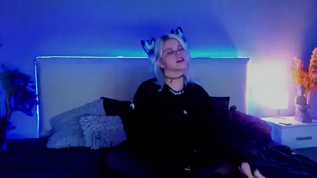 JoannLowe online show from 03/22/25, 12:17