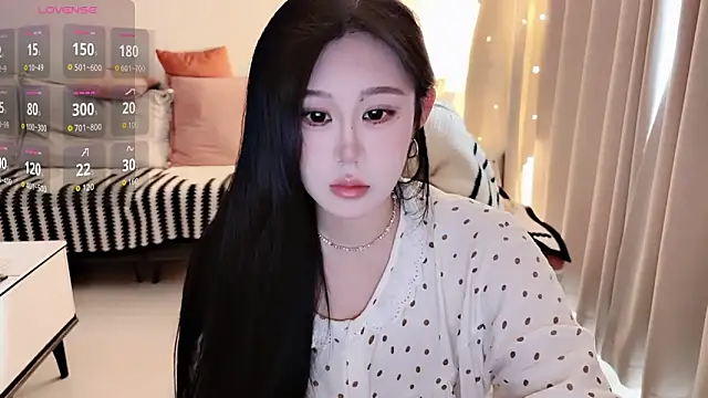 QQ-tutu online show from 03/01/26, 02:46