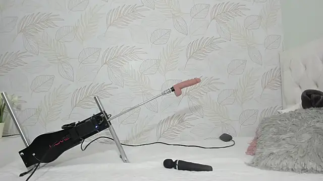 TianaReedd online show from 01/16/25, 12:31
