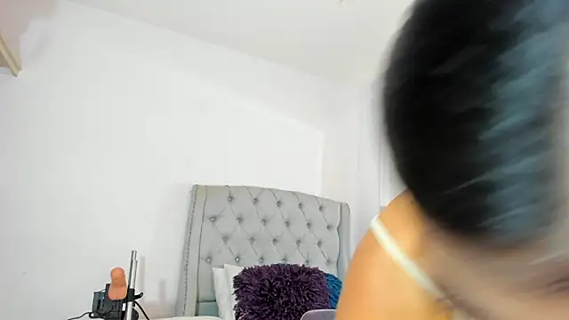 TianaReedd online show from 10/14/25, 12:28