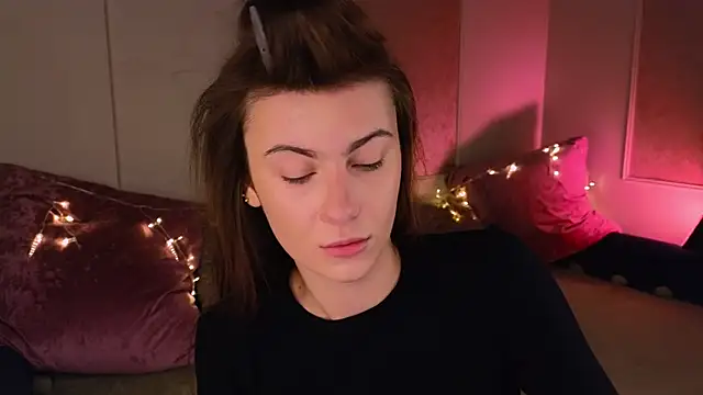 Snapshot of tomorrows_day chatting on 12/04/25, 09:12 tomorrows day online show from 12/04/25, 09:12