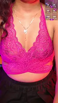 Snapshot of Hot_chocolate__ chatting on 11/11/25, 05:24 Hot chocolate online show from 11/11/25, 05:24