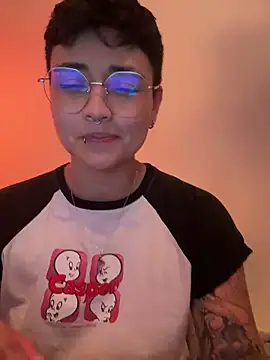 Snapshot of Ashley_Chriss chatting on 12/31/24, 05:22 Ashley Chriss online show from 12/31/24, 05:22