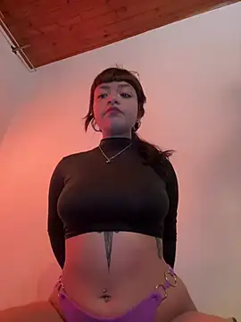 Snapshot of Ashley_Chriss chatting on 01/11/25, 06:24 Ashley Chriss online show from 01/11/25, 06:24