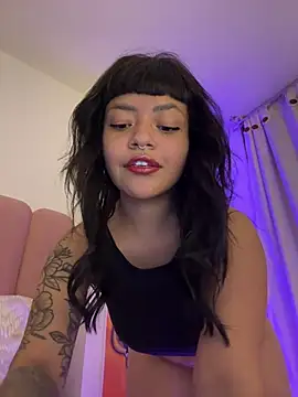 Snapshot of Ashley_Chriss chatting on 02/09/25, 01:55 Ashley Chriss online show from 02/09/25, 01:55