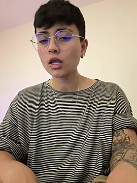 Snapshot of Ashley_Chriss chatting on 02/21/25, 01:44 Ashley Chriss online show from 02/21/25, 01:44