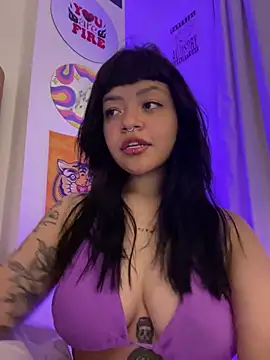 Snapshot of Ashley_Chriss chatting on 02/21/25, 04:51 Ashley Chriss online show from 02/21/25, 04:51