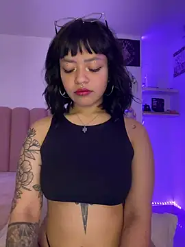 Snapshot of Ashley_Chriss chatting on 03/22/25, 03:09 Ashley Chriss online show from 03/22/25, 03:09